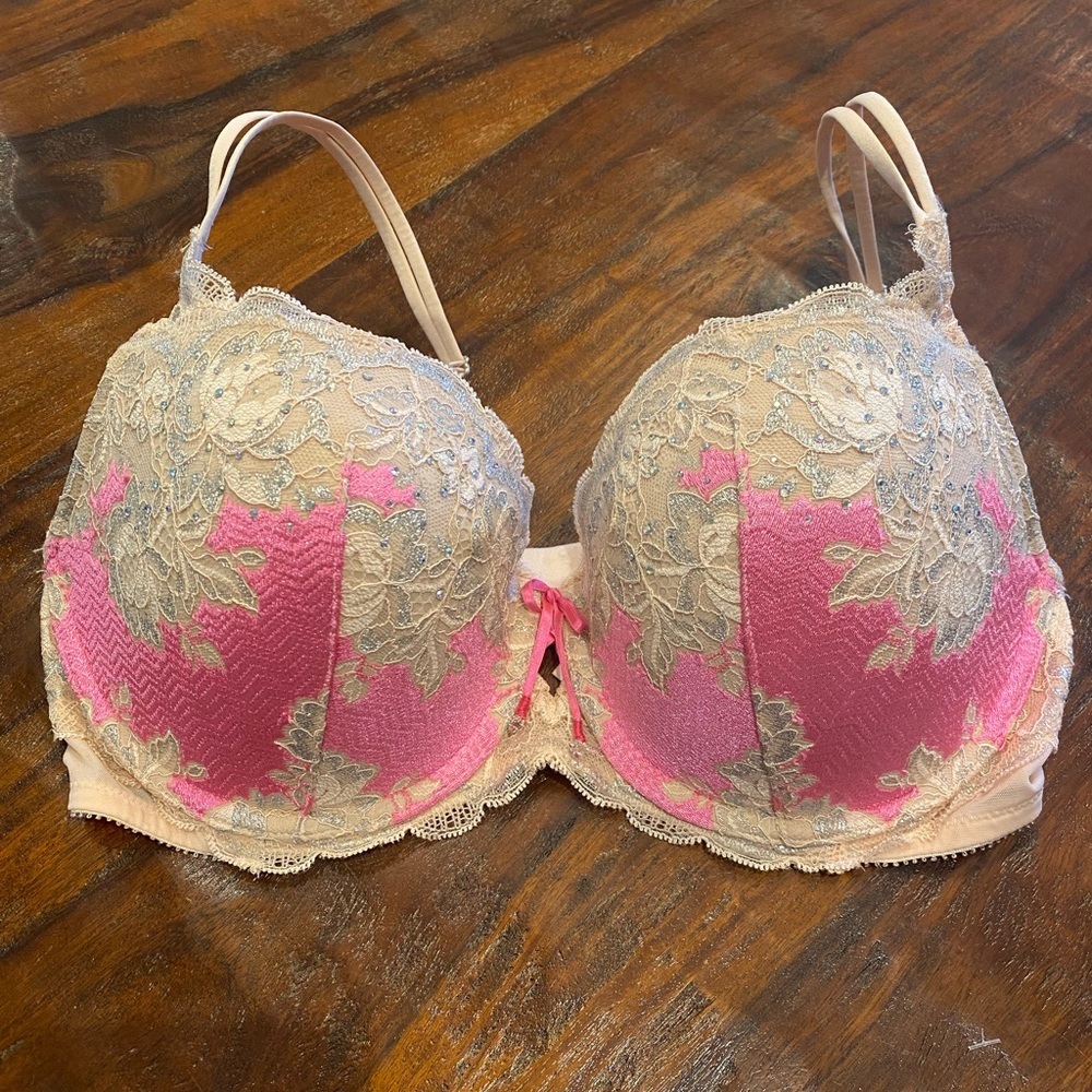 Victoria's Secret Very Sexy Push Up Balconet Floral Lace Bra Size 36D